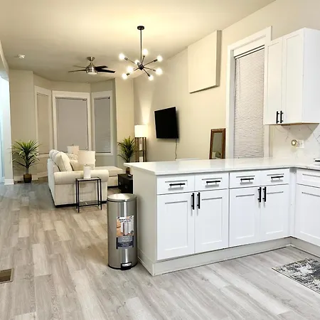 1F Modern Comfort In The City